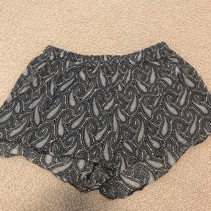 brandy melville patterned shorts